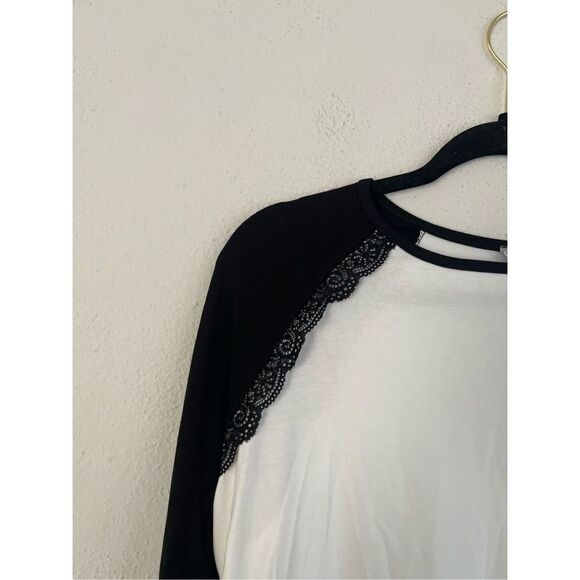 Milan Kiss Woman Ecru& Black Ragian Blouse, Size Large - Picture 4 of 7